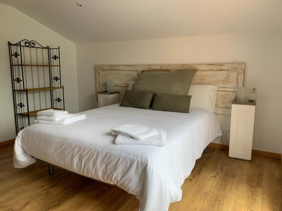 A Cochera Hostel Ферол Екстериор снимка